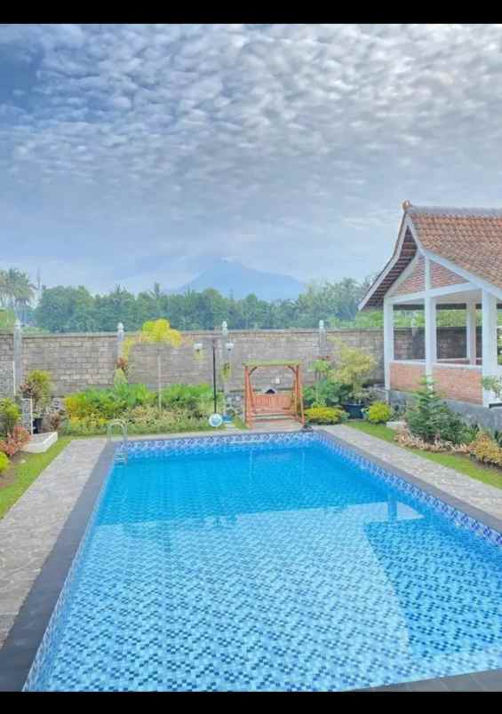 rumah joglo ada kolam renang dekat kampus uii pusat