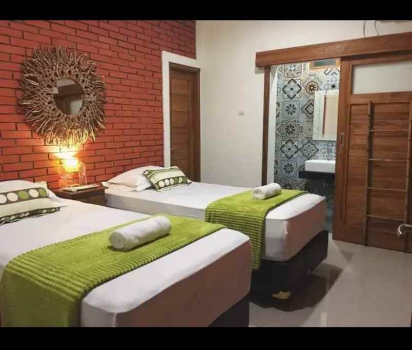 rumah joglo ada kolam renang dekat kampus uii pusat