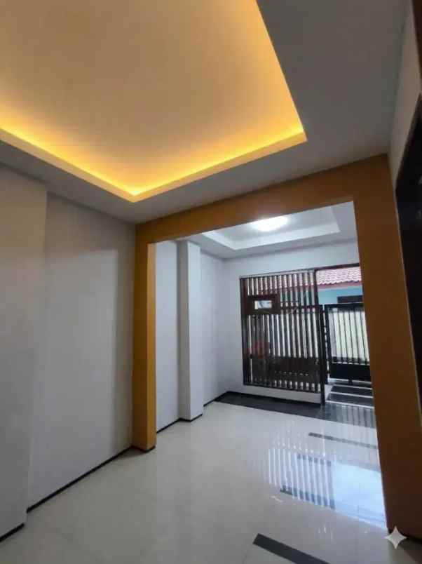 rumah kekinian dijual 3 lantai rooftop kebagusan