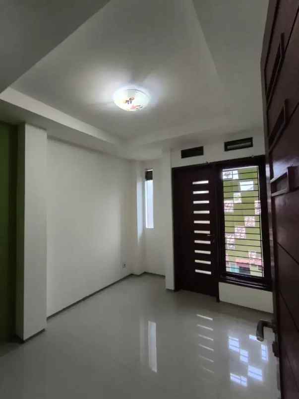 rumah kekinian dijual 3 lantai rooftop kebagusan