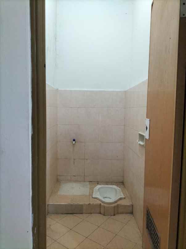 rumah komplek sariwangi 10 menit polban siap huni