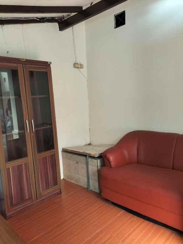 rumah komplek sariwangi 10 menit polban siap huni