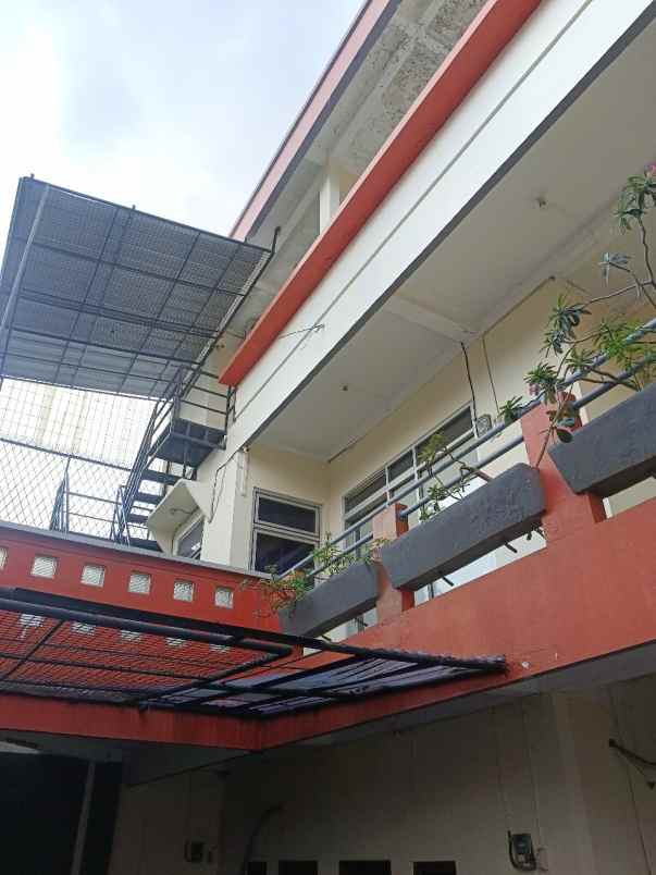 rumah kost dijual cipinang cempedak blok b