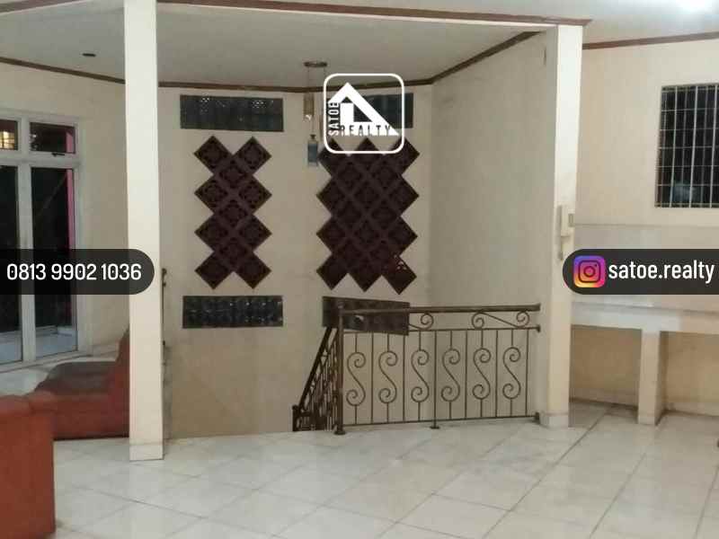 rumah kost wanita 39 kamar samping kampus ui depok