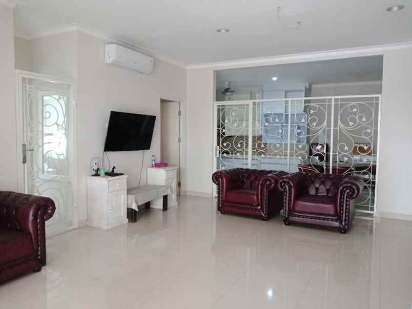 rumah kota wisata jl alternatif