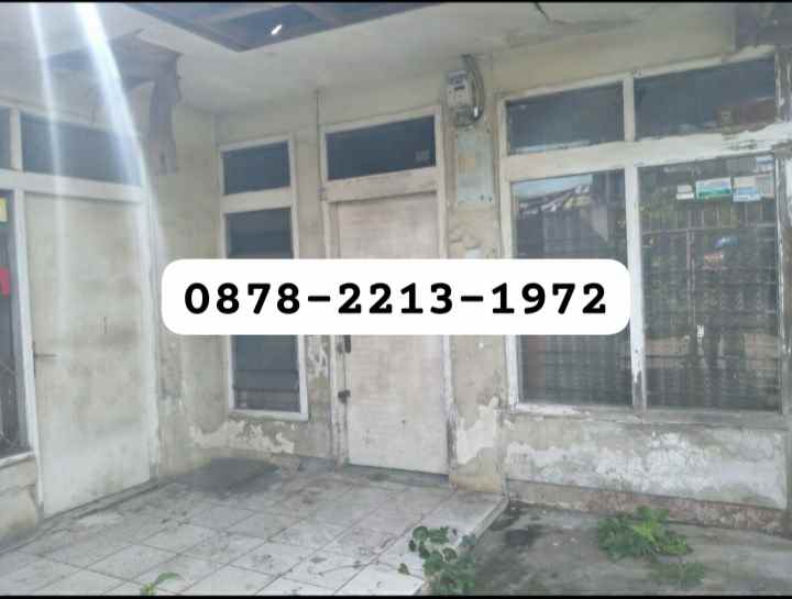 rumah lama bagus untuk kost dekat ke sman 11