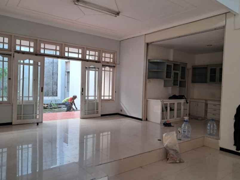 rumah margorejo indah 2 lantai