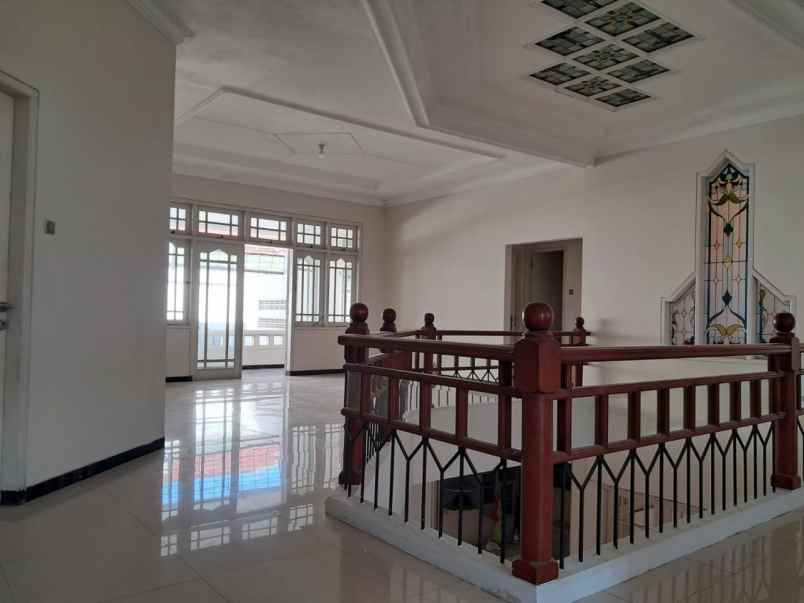 rumah margorejo indah 2 lantai