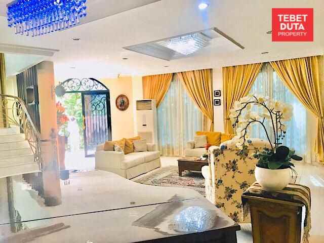 rumah menteng