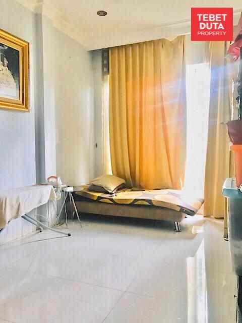 rumah menteng