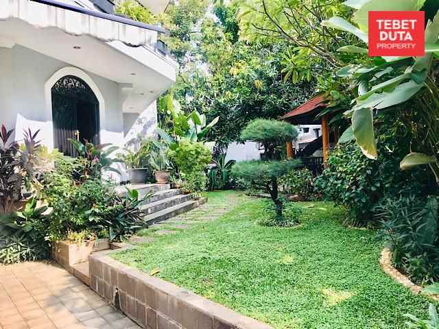 rumah menteng