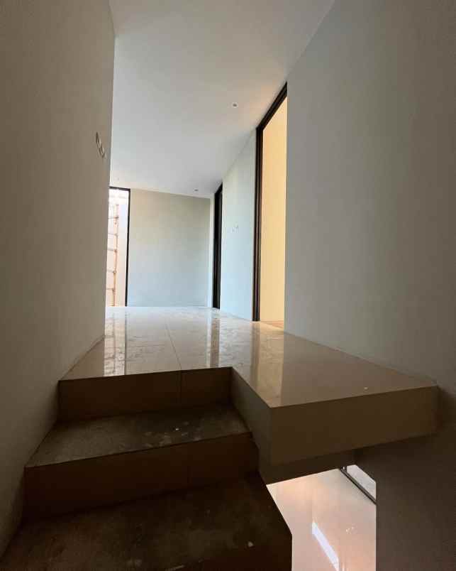 rumah mewah 2 lantai di depok