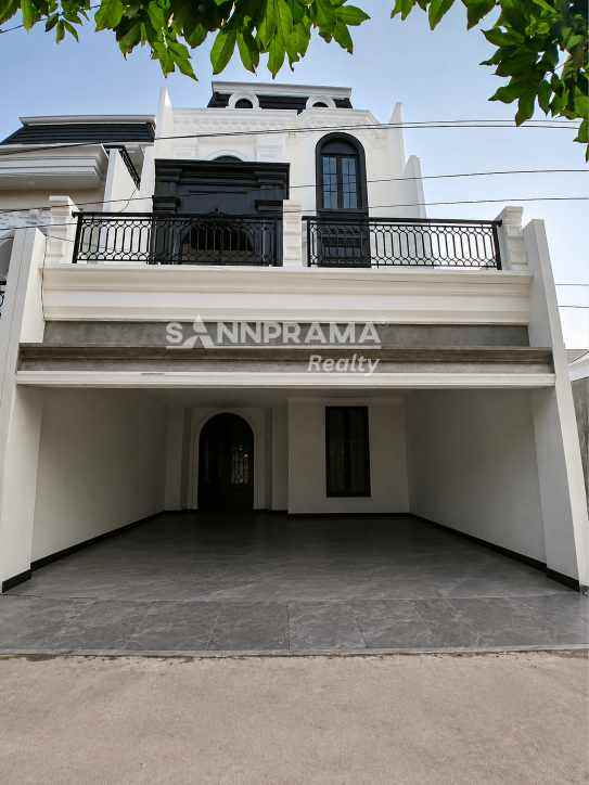 rumah mewah 3 lantai luas 335m2 di ciganjur jaksel iml