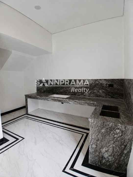 rumah mewah 3 lantai luas 335m2 di ciganjur jaksel iml