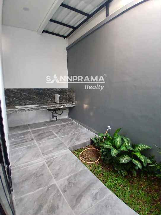 rumah mewah 3 lantai luas 335m2 di ciganjur jaksel iml
