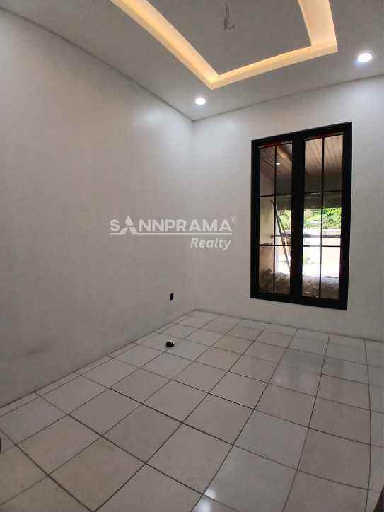 rumah mewah 3 lantai luas 335m2 di ciganjur jaksel iml