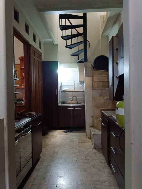 rumah mewah full marmer di pondok kelapa jaktim