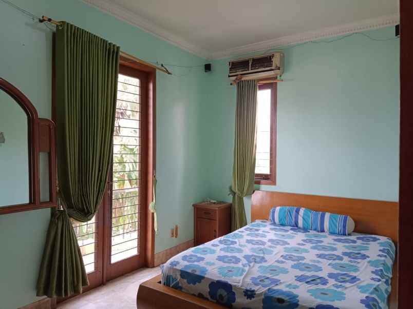 rumah mewah full marmer di pondok kelapa jaktim