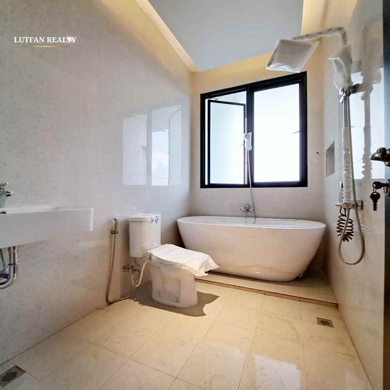 rumah mewah jagakarsa dekat tol brigift