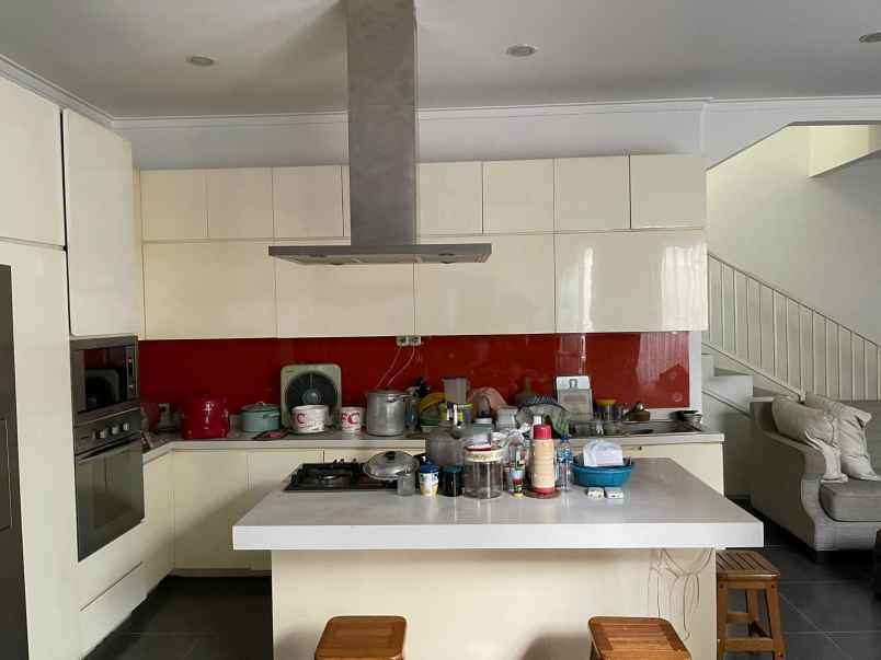 rumah mewah siap huni di menteng jakarta selatan