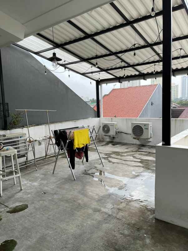 rumah mewah siap huni di menteng jakarta selatan