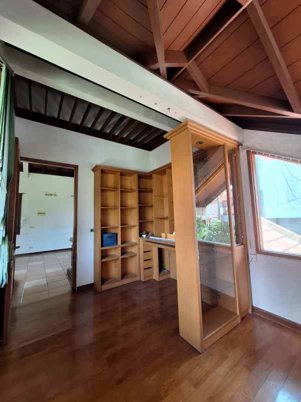 rumah mewah srondol banyumanik semarang