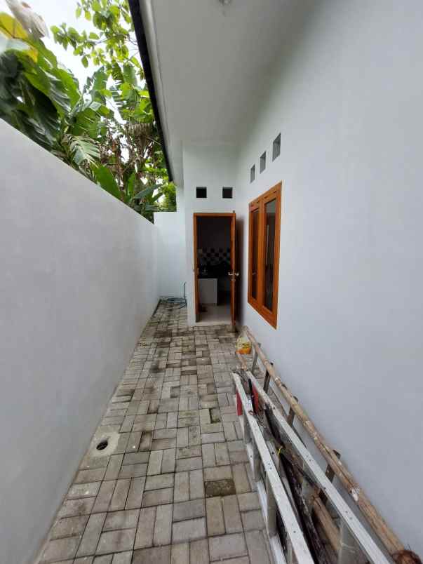 rumah minimalis dekat jalan nasional didaerah sedayu