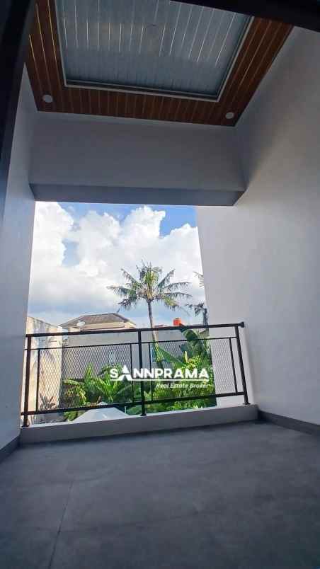 rumah modern tropis daerah perumnas depok 1