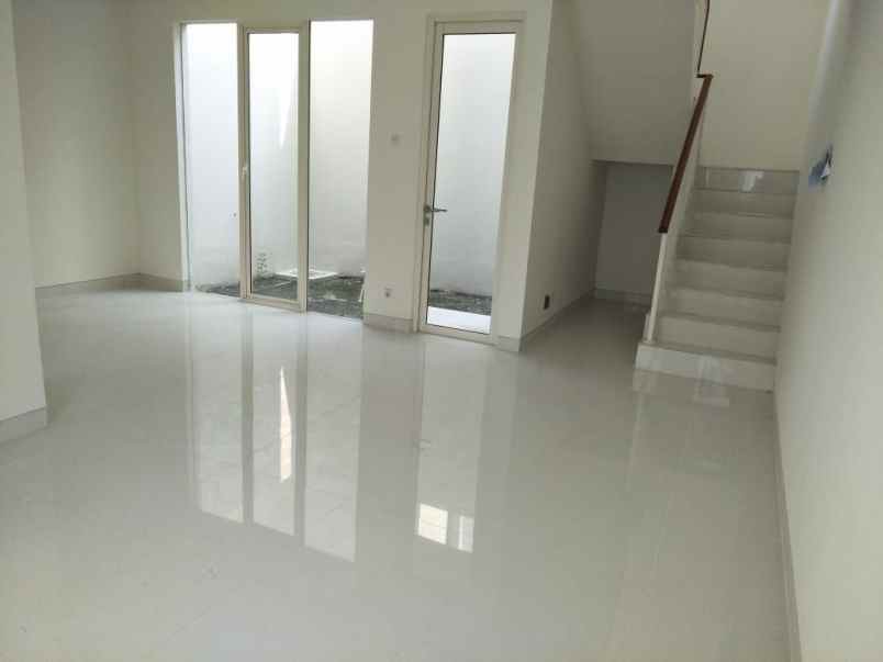 rumah new 2 lantai cluster adelaide