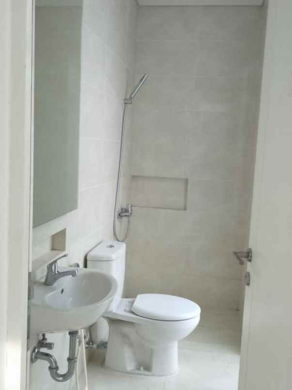 rumah new 2 lantai cluster adelaide