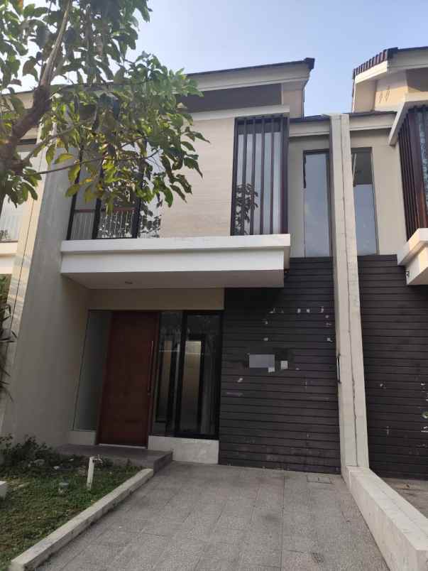 rumah northwest lake citraland utara