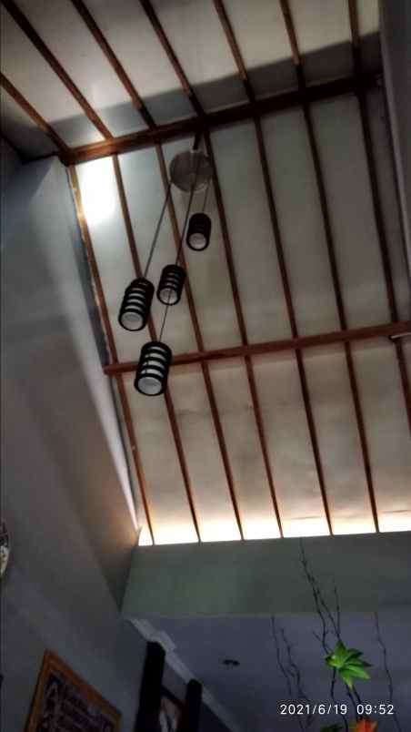 rumah perum mojosongo kel mojosongo