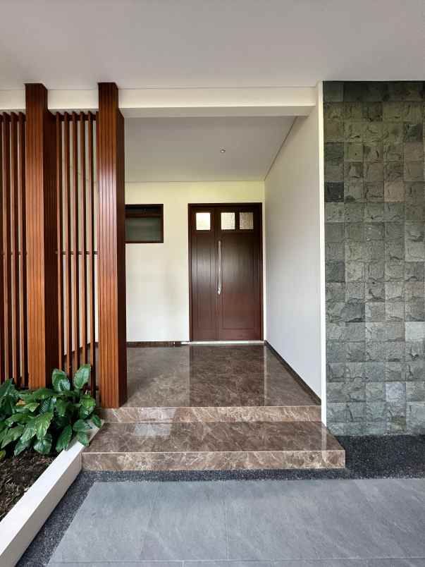 rumah premium siap huni lokasi cluster golf araya