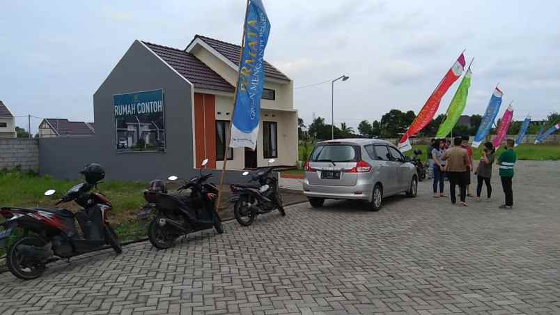 rumah raya hulaan menganti