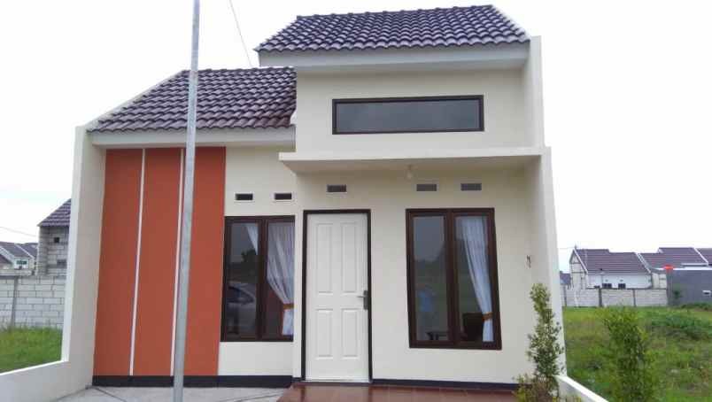 rumah raya hulaan menganti