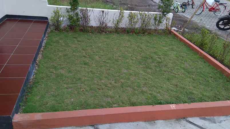 rumah raya hulaan menganti