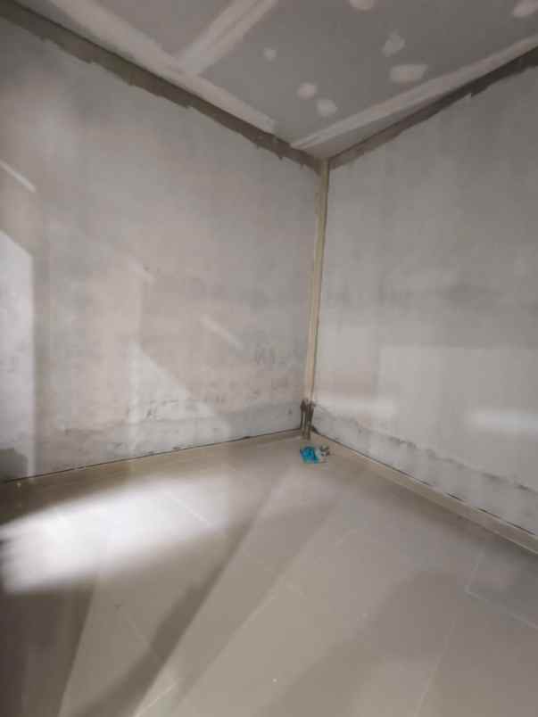 rumah ready 3 kamar tidur cash nego sawangan