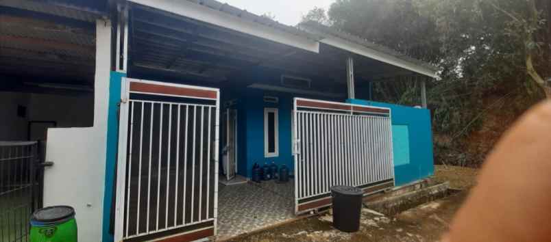 rumah second hook furnished di bedahan sawangan