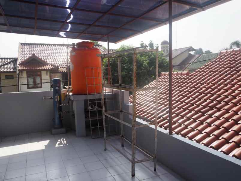 rumah second tanah luas di puri anggrek mas depok