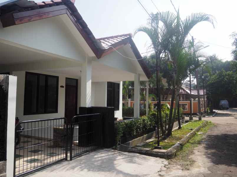 rumah second tanah luas di puri anggrek mas depok