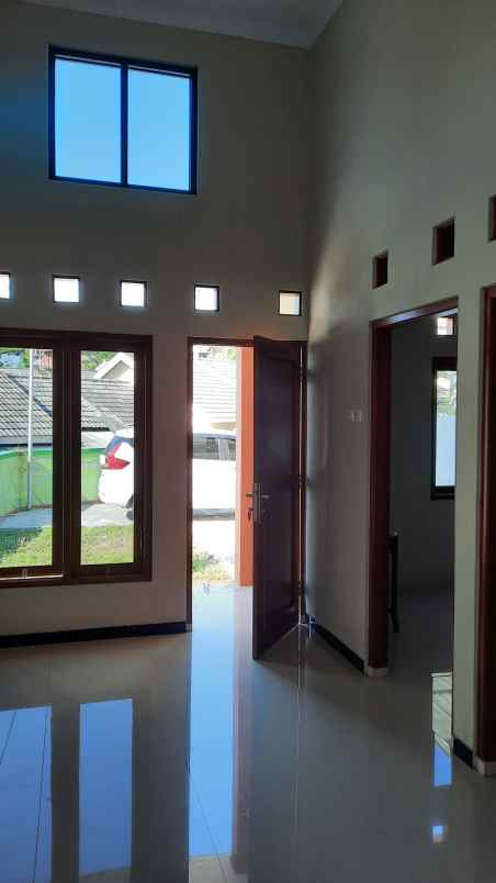 rumah second terawat dan siap huni di solo utara