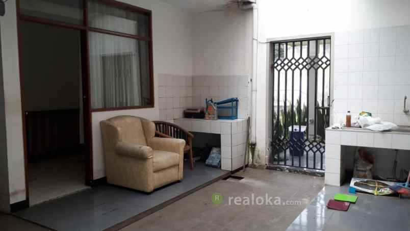 rumah setrasari sutami