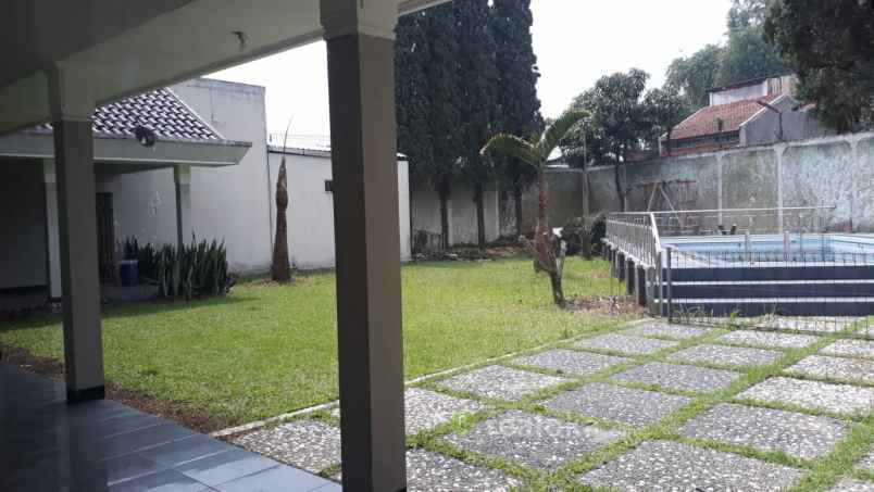 rumah setrasari sutami