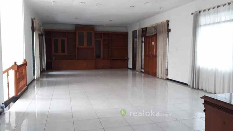 rumah setrasari sutami