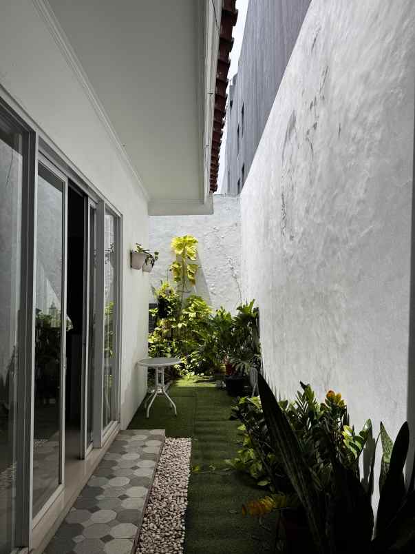 rumah siap huni di royal residence jakarta timur