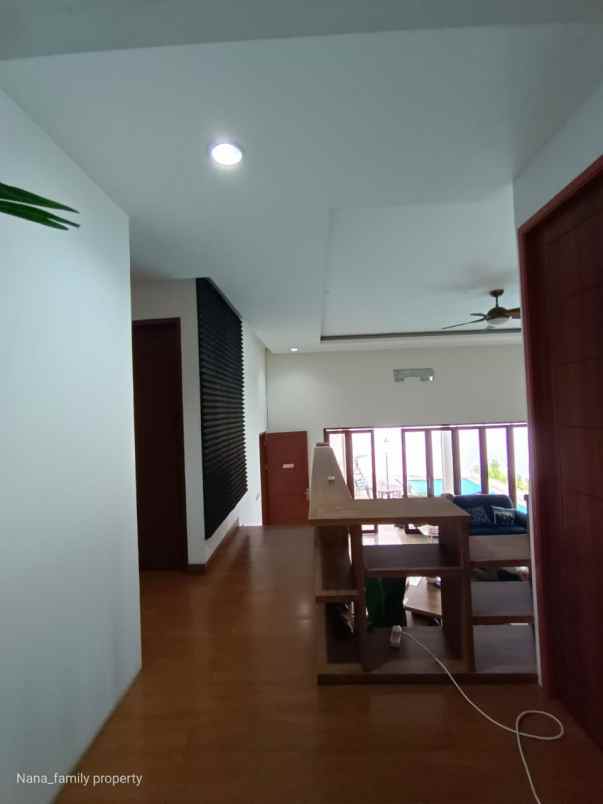 rumah siap huni semi furnished di area joglo jakbar