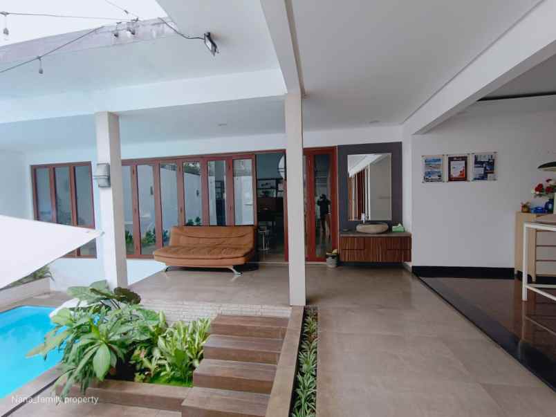 rumah siap huni semi furnished di area joglo jakbar