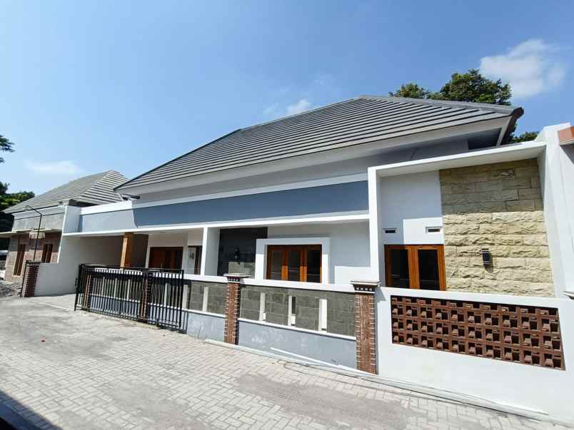 rumah siap huni utara maguwoharjo dekat budi mulia 2