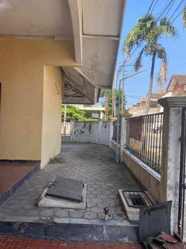 rumah siwalankerto permai hadap selatan