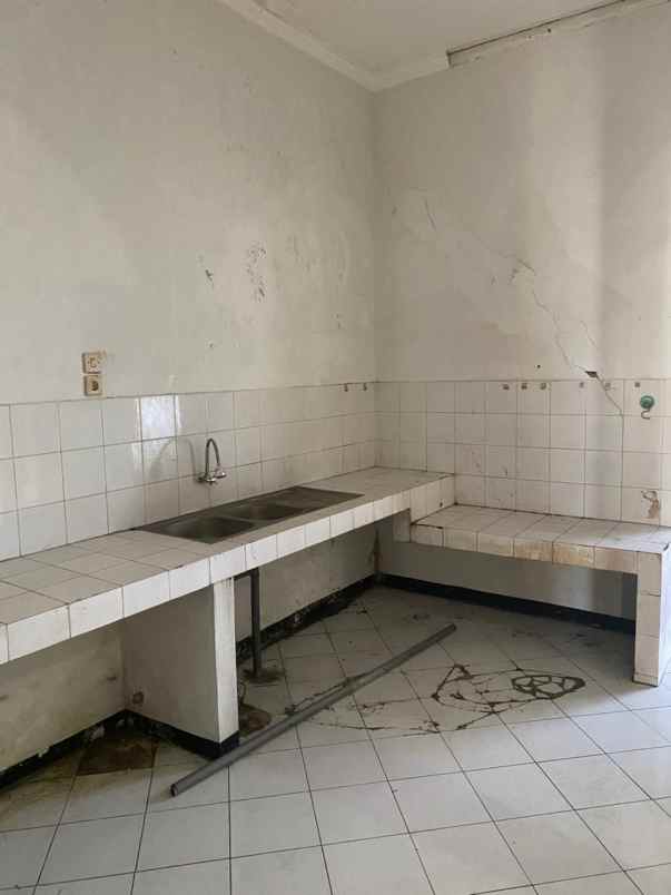 rumah siwalankerto permai hadap selatan